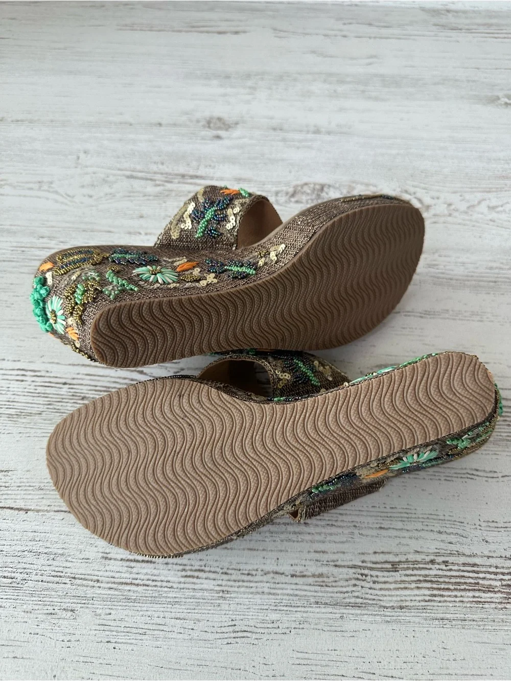 NWOT Beaded Sequin 3D Floral Platform Wedge Sandals 41 Butterfly Mixed Media